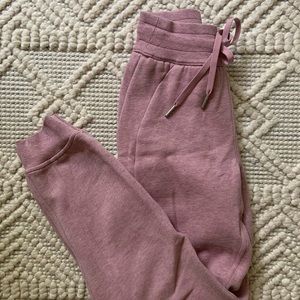 Lululemon Scuba High-Rise Jogger